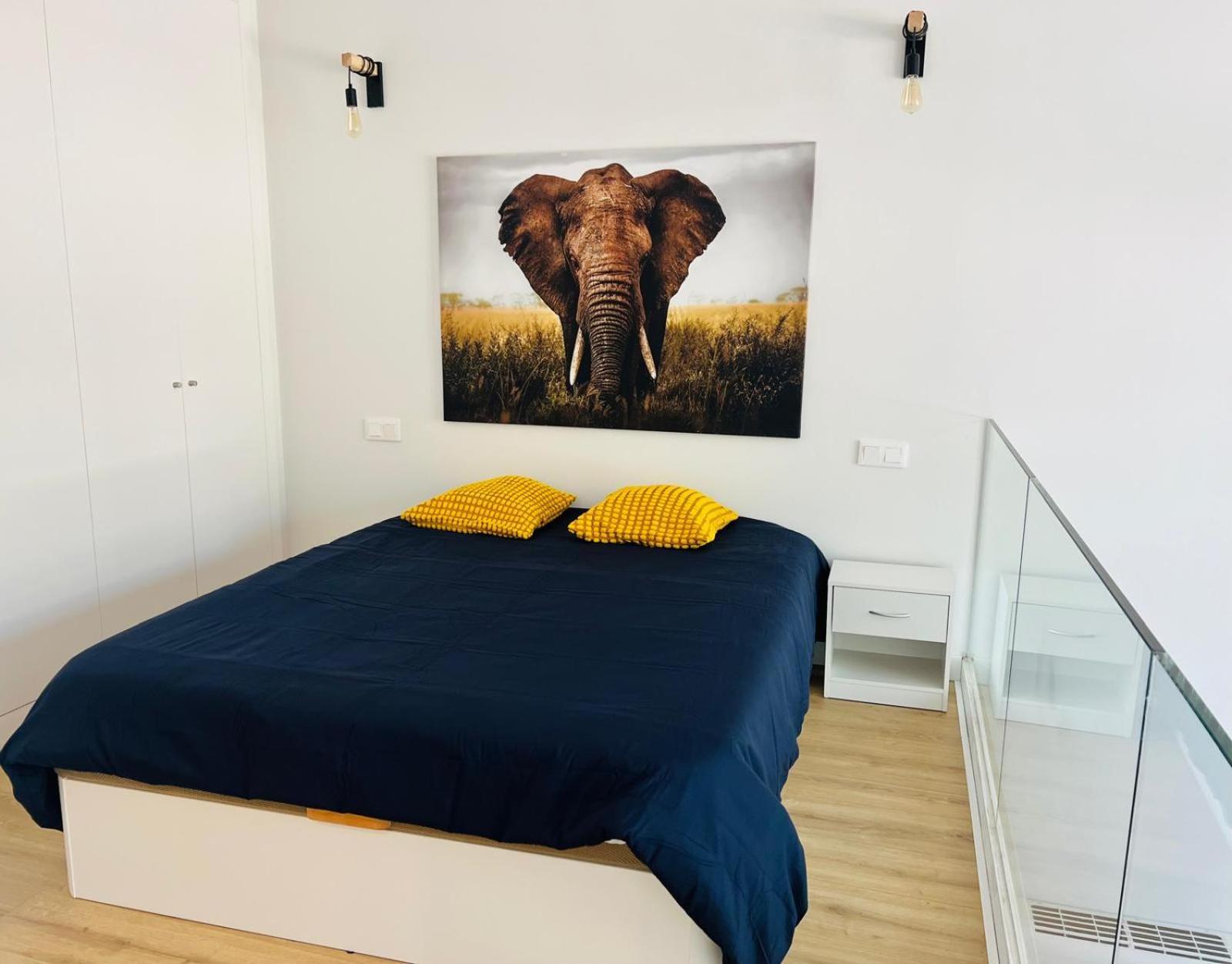 Loft 007 Con Jardin, Piscina, Garaje Y Netflix Appartement San Sebastián de los Reyes Buitenkant foto